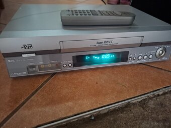 VHS JVC 6 head HiFi stereo hr-s6850 - 2
