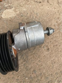 Napínací kladka INA - 2