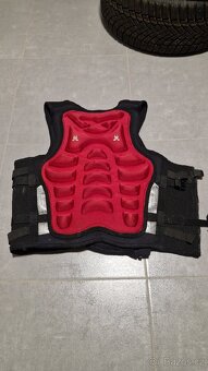 Vesta pro vodní sporty - 2