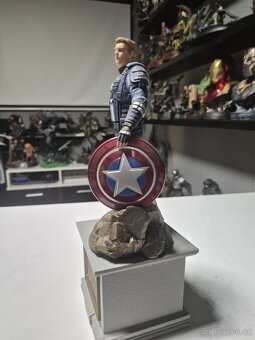 SOCHA CAPTAIN AMERICA - z collectors edition hry AVENGERS - 2