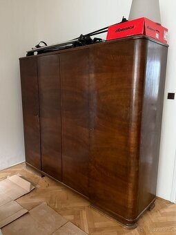 Šatní skříň - 2