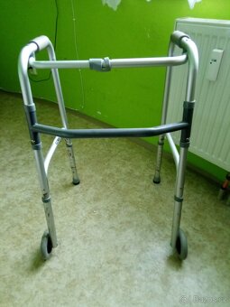 Chodítko pro seniory - 2