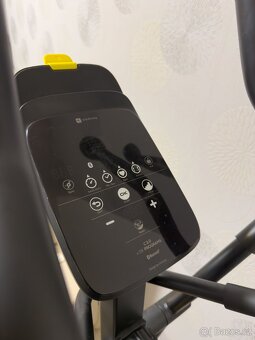 Eliptický trenažér EL520 samonapájecí - 2