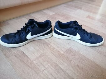 Botasky NIKE v. 40,5 - 2