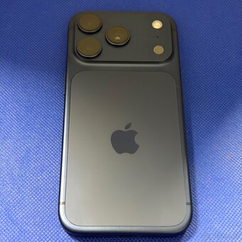 iPhone 17 Pro 256GB Deep Blue, 1 rok záruka - 2