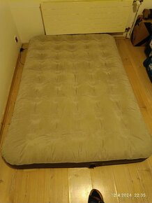 Prodám nafukovací matraci 2x použita - 2