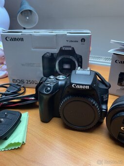Canon 250D - 2
