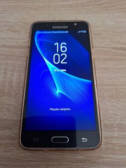 Samsung galaxy J3 - 2