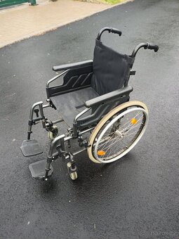 Invalidní vozík 1800 Kč - 2