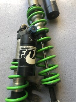 polaris scrambler zadní tlumiče FOX racing - 2