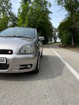Toyota Yaris TS 1.5 VVTI - 2
