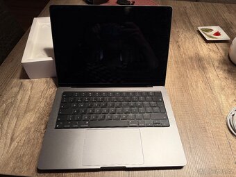Apple macbook pro 2023 M2 - 2