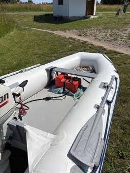 Nafukovací clun quicksilver + motor Johnson - 2