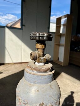 Tlaková láhev Co2 třeba na pivo - 2