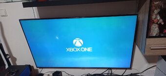 Prodej plně funkční Xbox one + Kinect bez ovladače - 2