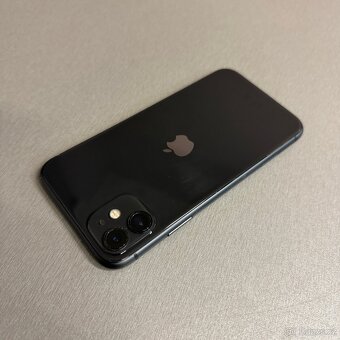 iPhone 11 128GB černý, 100% baterie, rok záruka - 2