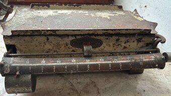 Stará kuchyňská váha - 2