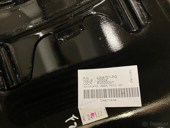 Triumph Bonneville Bobber 2022 kompletní zadní blatník - 2