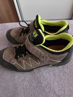Kožené, outdoorové boty vel. 34 - 2