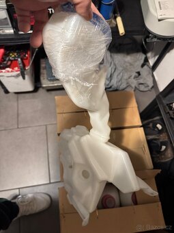 Nádobka odstřikovaču - 2