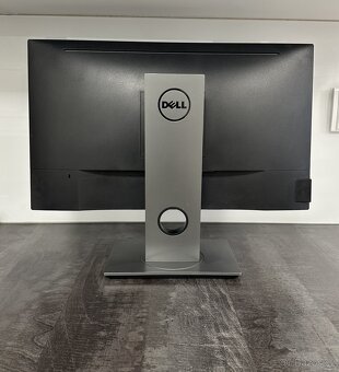 Monitor 23.8" Dell P2417H - plně funkční - 2