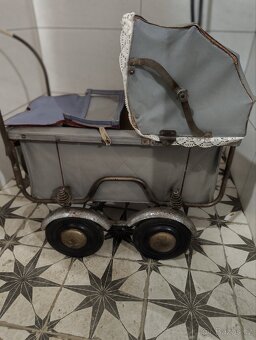 Kočárek pro panenky (rok 1953) - 2