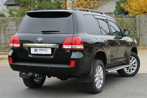 Toyota Land Cruiser 200 4.5 D4-D Luxury / 210 kW / Tažné - 2