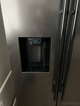 Americká lednice Samsung RS67N8211B1/EF černá - 2