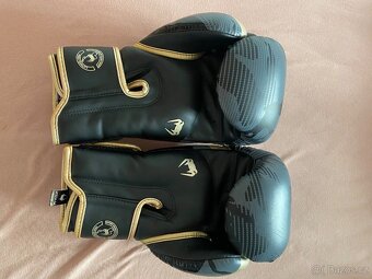 Boxerské rukavice Venum Elite 16oz - 2