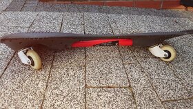 Waweboard Oxeloboard černo-bílý
- 2