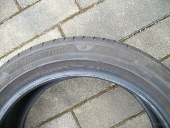 1x Bridgestone Turanza6 235.45.18 Superb IV - 2
