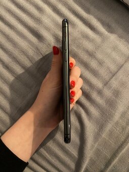 iPhone 11 Pro Max 64GB - TOP STAV - 2