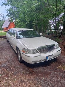 Prodám limuzína Lincoln Towncar - 2