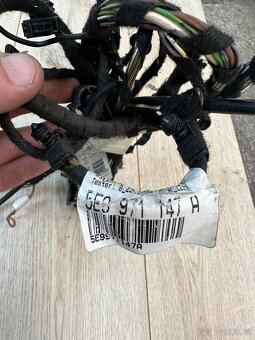 5E9 971 147 A.Svazek elektro pátých dveří - 2
