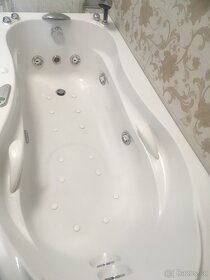 Prodám luxusní hydromasážní vanu ALBATROS - 2
