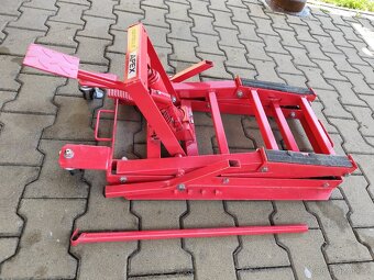 Prodám servisní zvedák na motorky APEX - 2