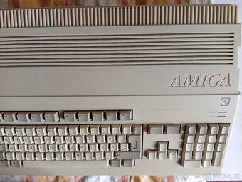 amiga 500 velky komplet jako nova 1mb chip - 2