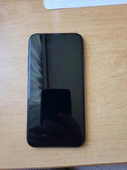 Iphone XR černý 128 GB - 2