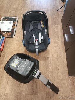 Vajíčko Maxi-cosi Cabrio fix 0-13kg i s original základnou - 2