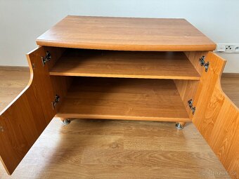 Tv stůl - 2