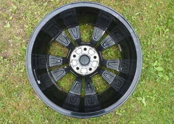 Alu kola skoda 5x112 r17 7j et45 - 2