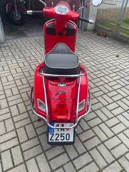Vespa GTS 300 Super rv 2010 najeto 27790 km - 2