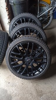 Honda civic kola 225 40 r18 - 2