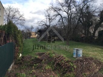 Stavební parcela 981 m2 na Včelné - 2