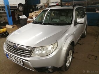 Subaru Forester 2,0 4x4 Automat 4 místa - 2