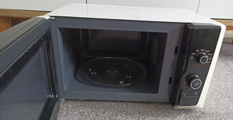 Plně funkční mikrovlnná trouba Electrolux s grilem - 2