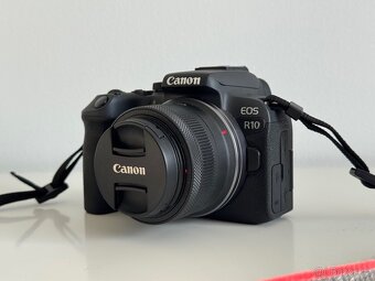 Canon R10 + objektiv 18-45 - v záruce - 2