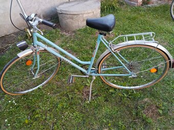 Staré dámské kolo - 2