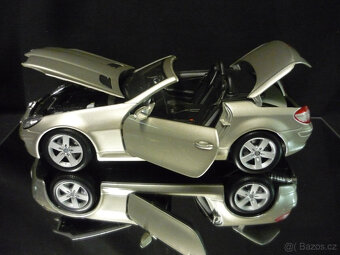 Mercedes Benz SLK Maisto 1/18 - 2