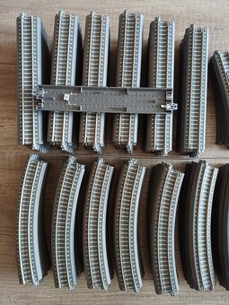 Kolejivo s podložím Tillig. TT. 163ks - 2